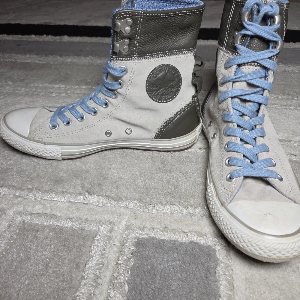 Converse High-Top Sneakers in Light Gray, Black & Light Blue - Picture 2 of 8